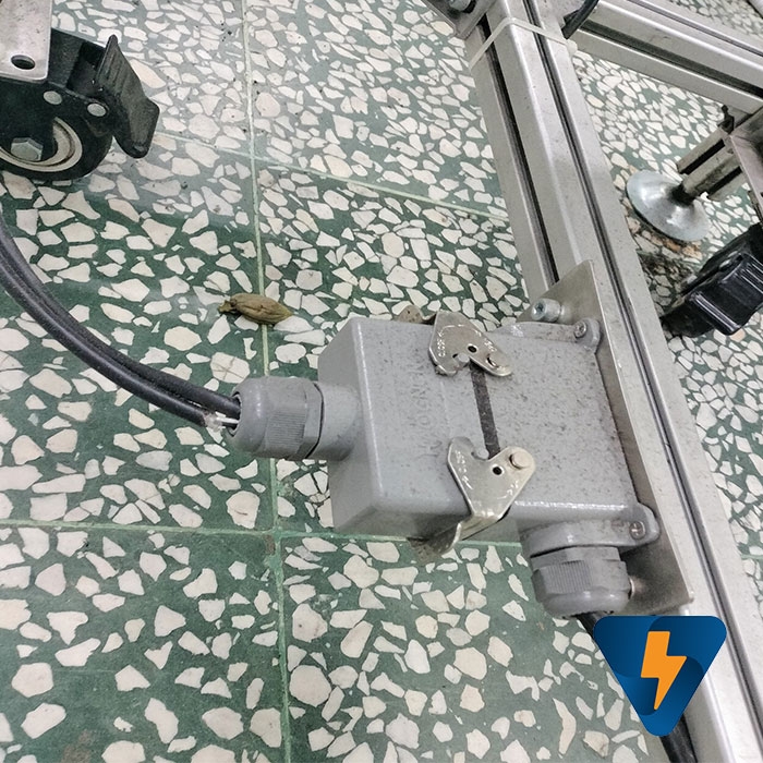 Đầu nối dây điện di động 10 16 24 32 48 chân vỏ bọc kim loại