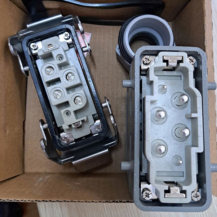 Giắc cắm (jack cắm) phích cắm công nghiệp 4 chân 80A + 2 chân 16A