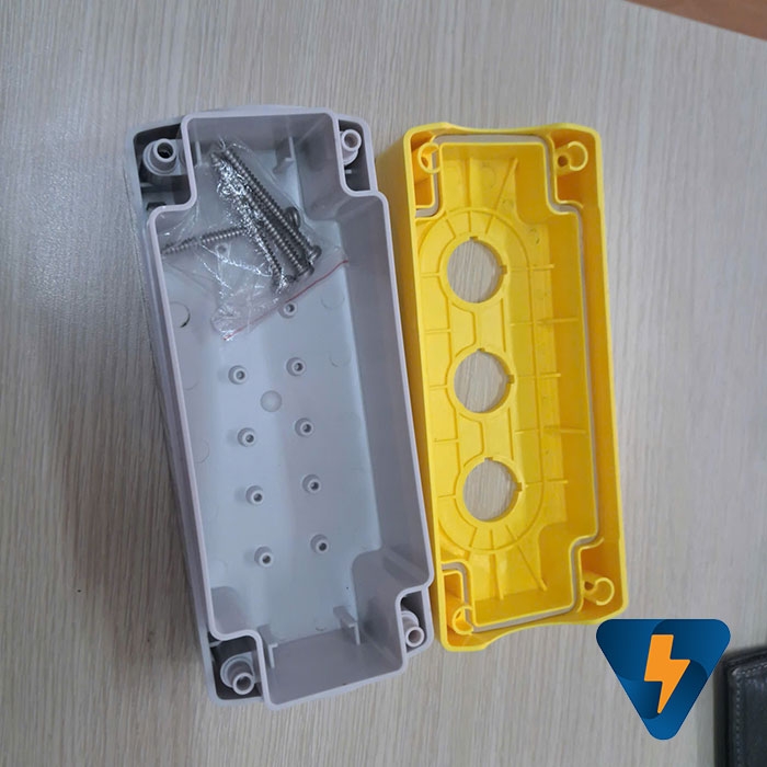 Hộp nhựa 3 lỗ  hộp nút nhấn 3 lỗ  box nhựa 3 lỗ GOB-3A-YW