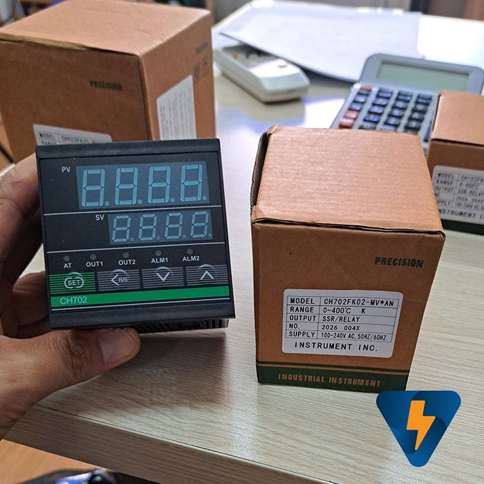 RKC CH702FK07-MV*AN Đồng hồ đo nhiệt độ CH702 1300 độ
