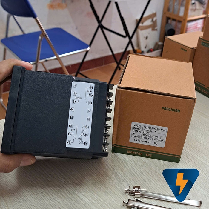 RKC REX-C900FK02-M*AN Đồng hồ nhiệt độ REX-C900