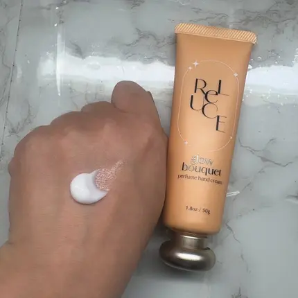 Kem dưỡng da tay ReLUCE dưỡng ẩm và sáng da Glow Bouquet 50g - 4936201109715