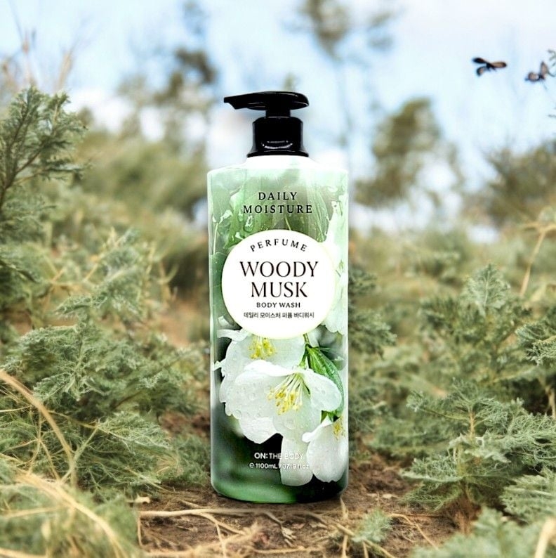 SỮA TẮM ON THE BODY DAILY MOISTURE PERFUME BODY WASH WOODY MUSK SCENT 1100ml