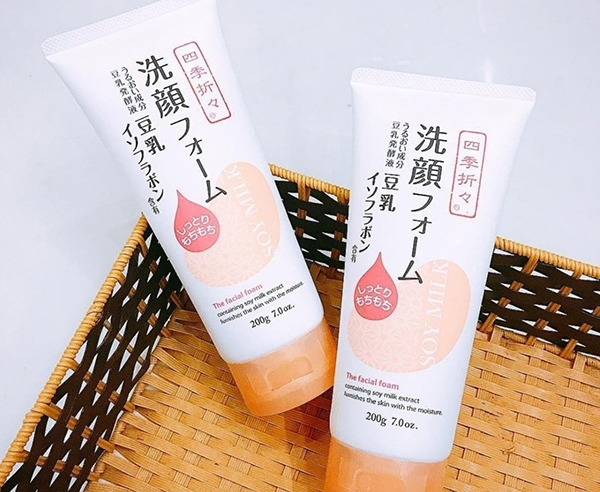 Sữa rửa mặt tinh chất đậu nành SHIKIORIORI Soy Milk facial foam 200g