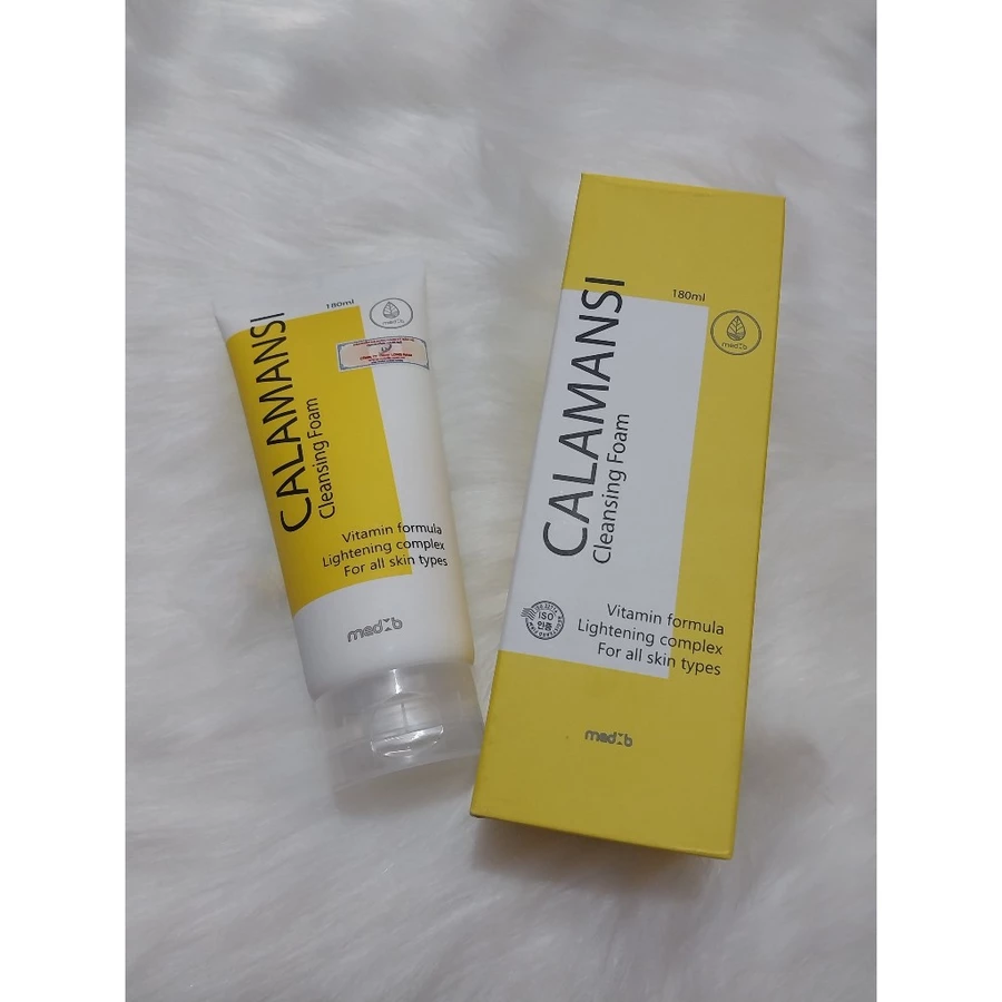 Sữa rửa mặt MEDB Calamansi Cleansing giúp làm sạch bụi bẩn và bã nhờn trên da, se nhỏ lỗ chân lông, dung tích 180ml