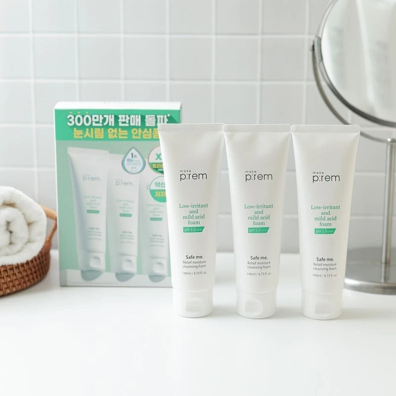 Sữa rửa mặt MAKE P:REM Safe me. Relief Moisture Cleansing Foam 100ml