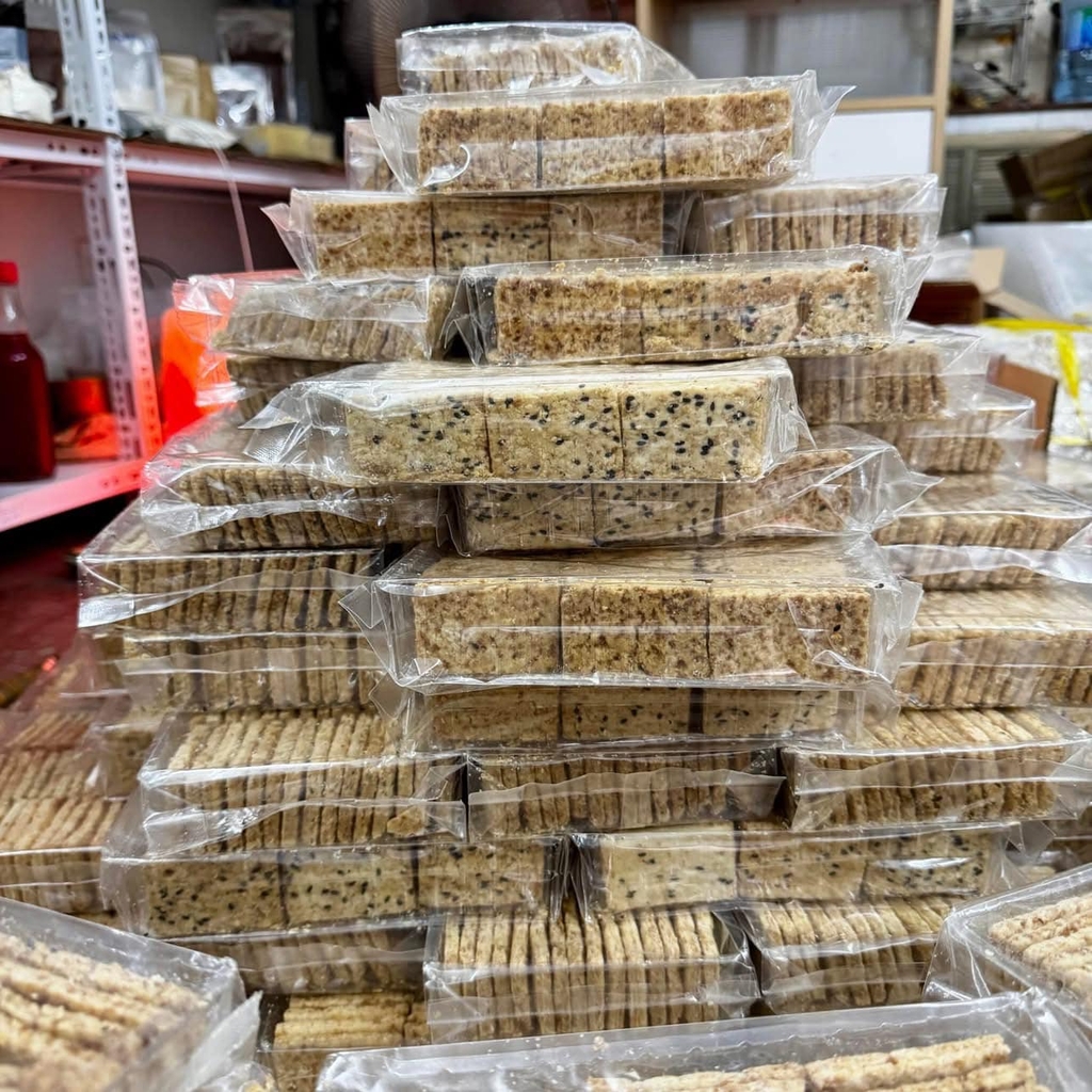 BÁNH MẦM GẠO LỨT YẾN MẠCH RONG BIỂN 350G