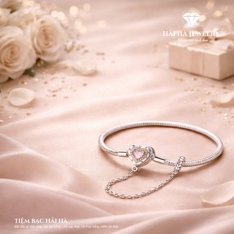 Vòng tay bạc 925 charm trái tim đá hồng – Một cảm xúc được giữ lại