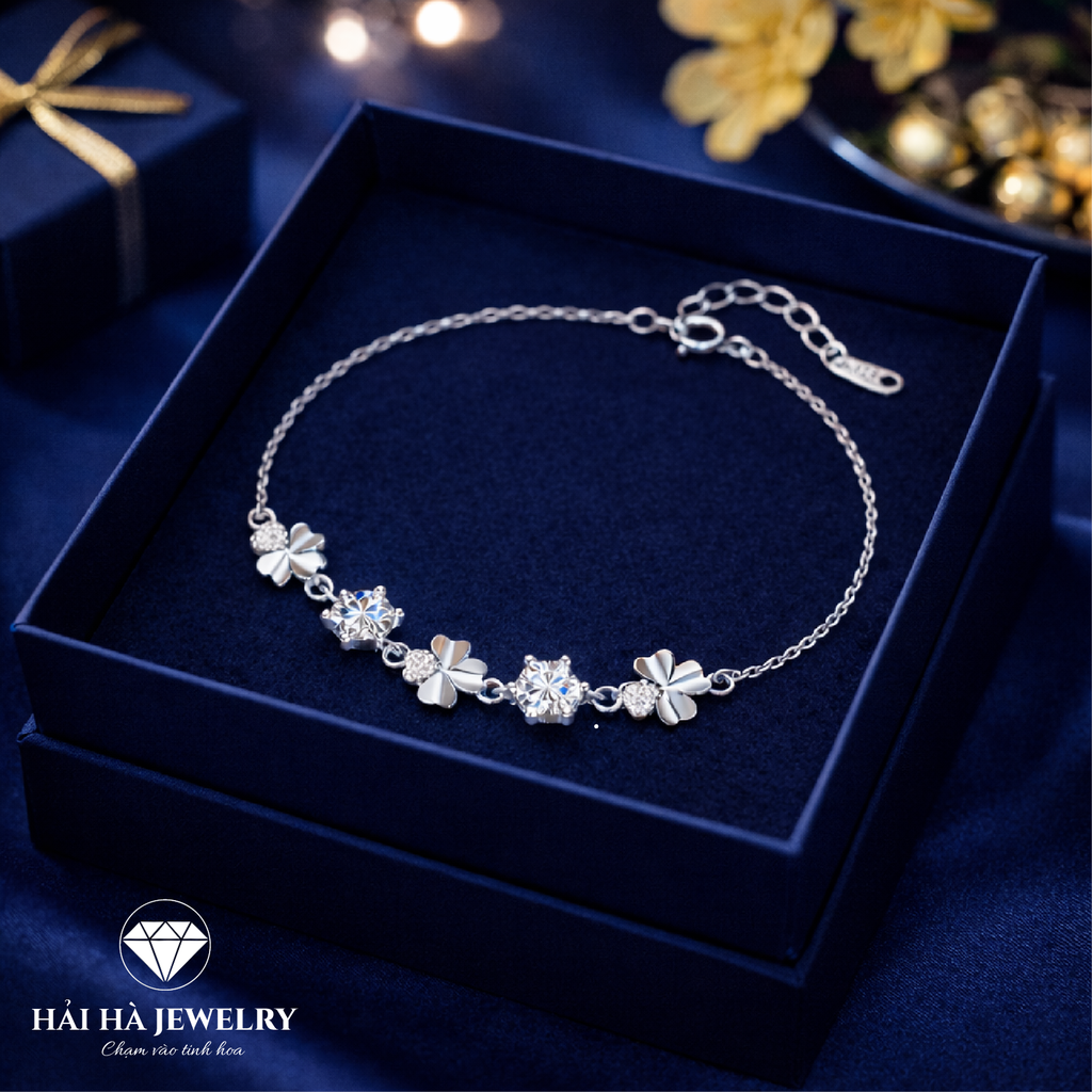 Vòng tay cỏ bốn lá ánh sáng dịu – Gửi một lời chúc rất khẽ | Hải Hà Jewelry