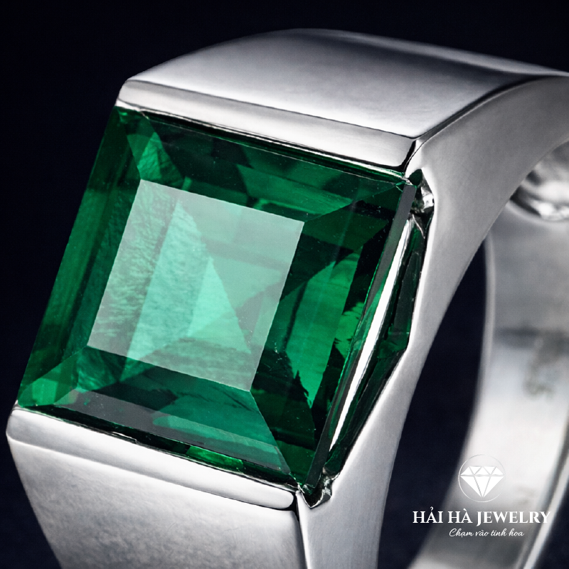 Nhẫn bạc nam đá hydrothermal emerald zambia – sắc xanh của sự sống bền bỉ | Hải Hà Jewelry