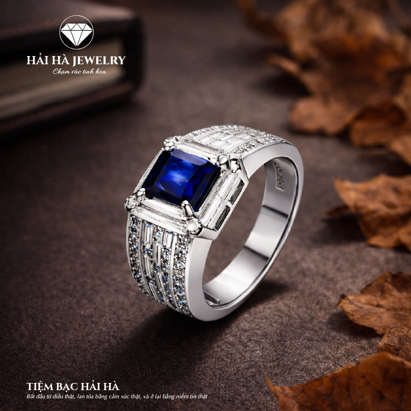 Nhẫn bạc nam đá blue sapphire – chiều sâu của bản lĩnh | Hải Hà Jewelry