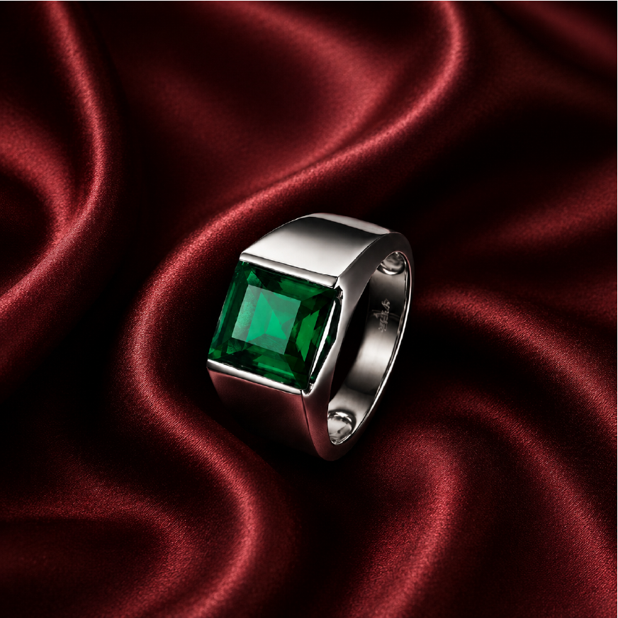 Nhẫn bạc nam đá hydrothermal emerald zambia – sắc xanh của sự sống bền bỉ | Hải Hà Jewelry