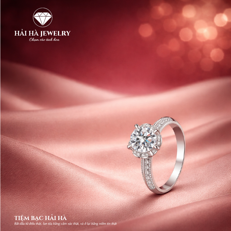 Nhẫn nữ bạc 925 moissanite dáng mềm halo – thanh lịch và êm tay