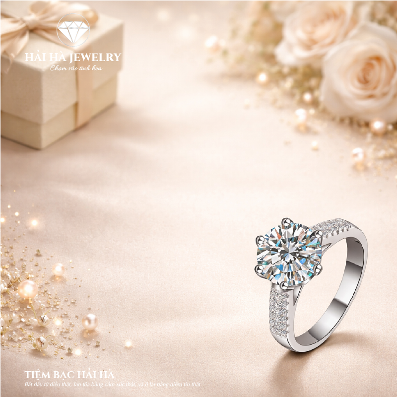 Nhẫn nữ bạc 925 moissanite tròn – thân đính đá tinh giản
