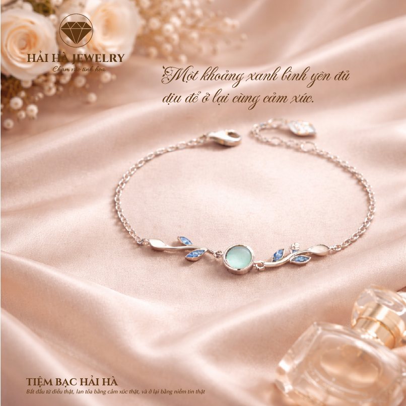 Vòng tay nhánh lá & viên đá xanh – Bình yên lớn lên trong im lặng | Hải Hà Jewelry