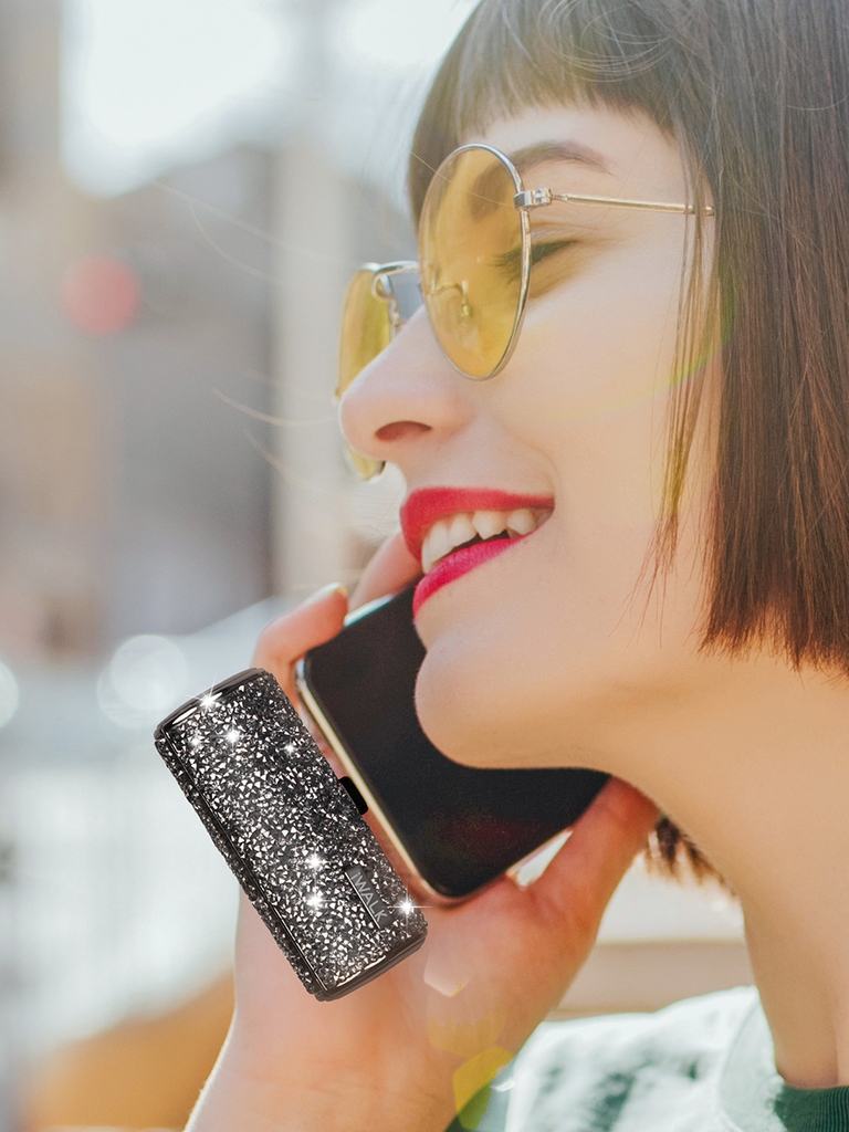 Sạc Dự Phòng Lấp Lánh iWALK – 4500mAh, 2 Cổng Lightning & USB-C, Đính Đá Sang Trọng, Nhỏ Gọn Như Thỏi Son