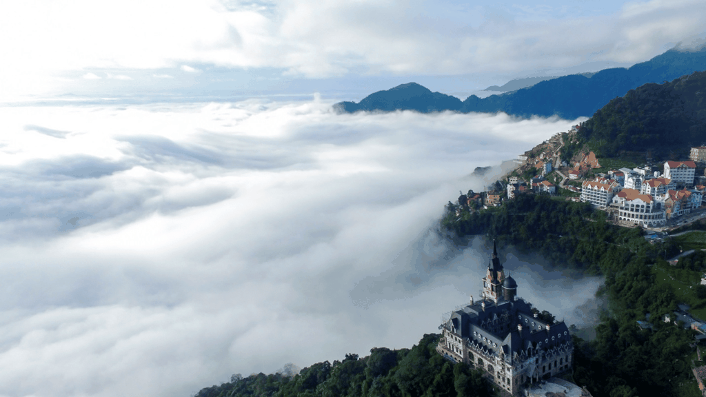 HÀNH TRÌNH CHẠM MÂY GIỮA NÚI RỪNG - HÀ NỘI - TAM ĐẢO