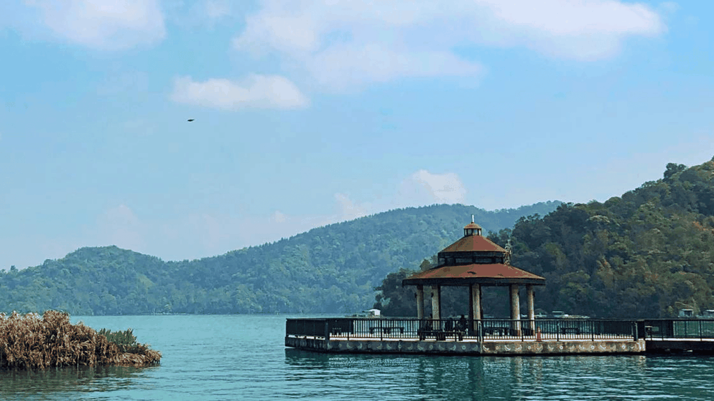 VÉ ĐI THUYỀN HỒ NHẬT NGUYỆT - ĐÀI LOAN