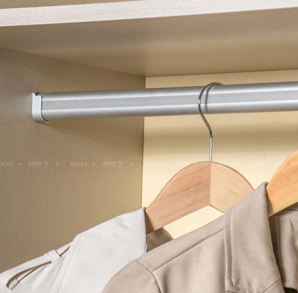 TỦ TREO ĐỒ SEVAN