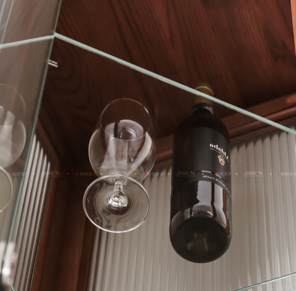 TỦ KÍNH GÓC GLINT