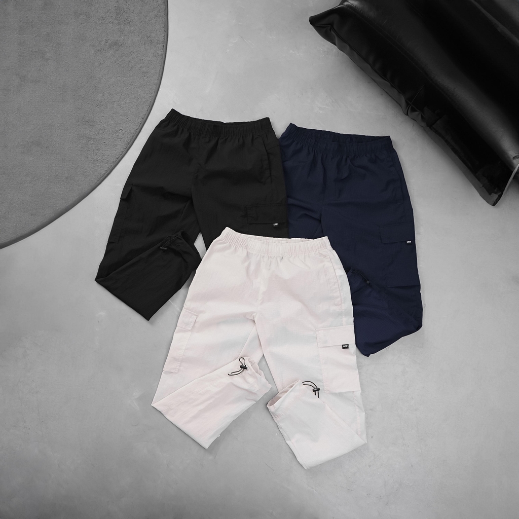 Quần Dài Ura Repeat Lightweight Woven Pants