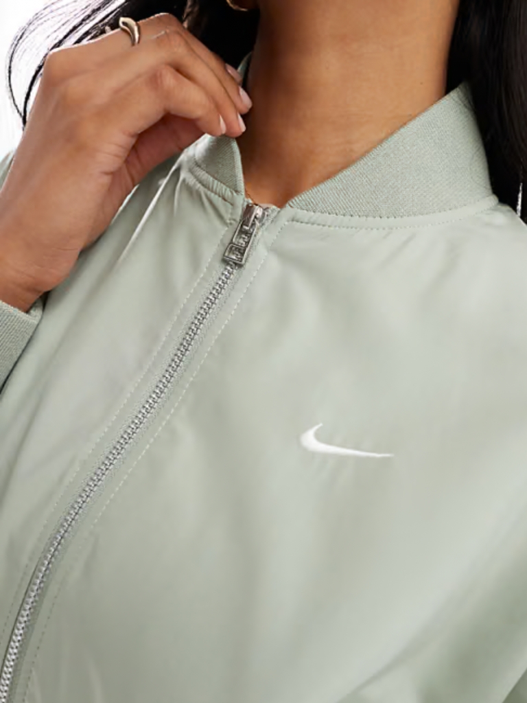 Áo Khoác Women's Sportwear Essential Jacket