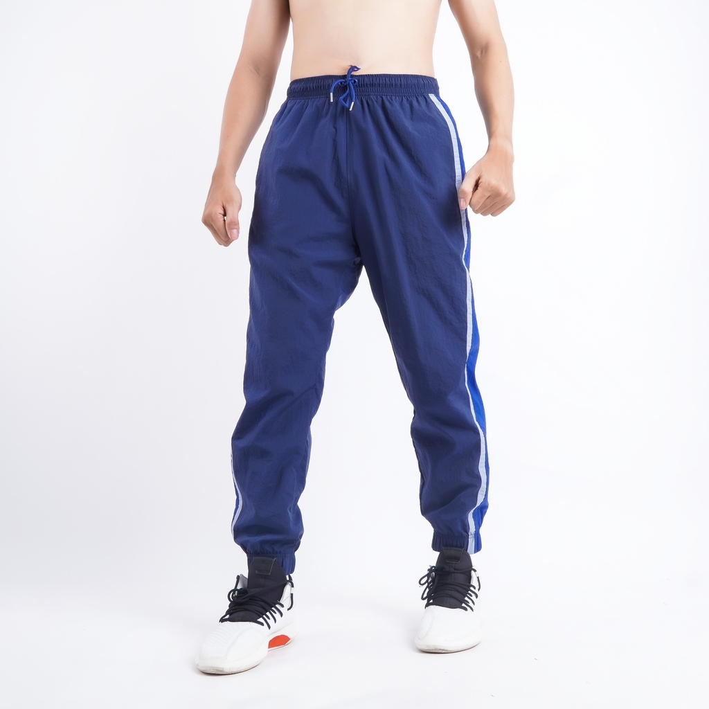 Quần Dài NK Seasonal Woven Sweatpants