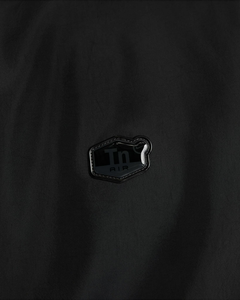 Áo Khoác NK Tuned Air Woven Jacket