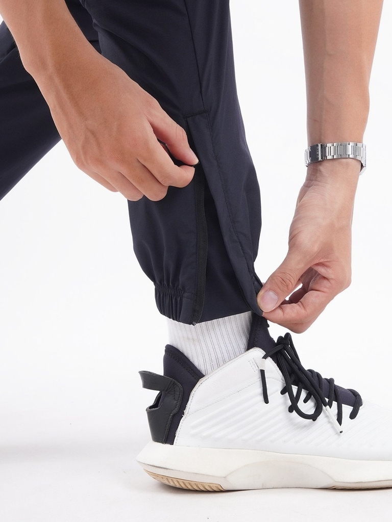Quần Dài Ura Essential Pants