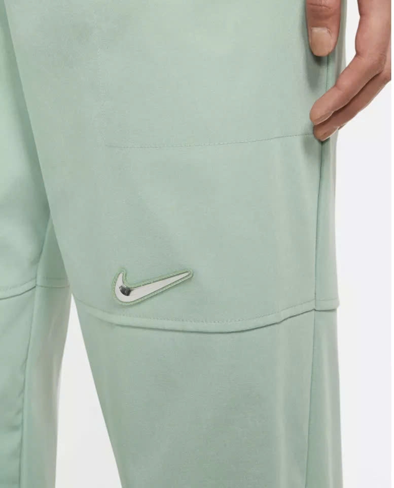 Quần Dài NK Swoosh Women’s Woven Trousers