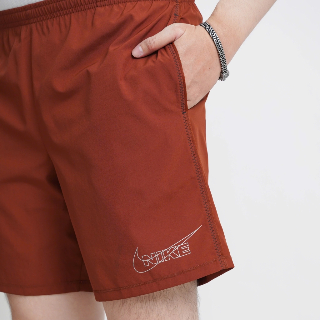 Quần Ngắn NK Windrunner Graphic 7' Short