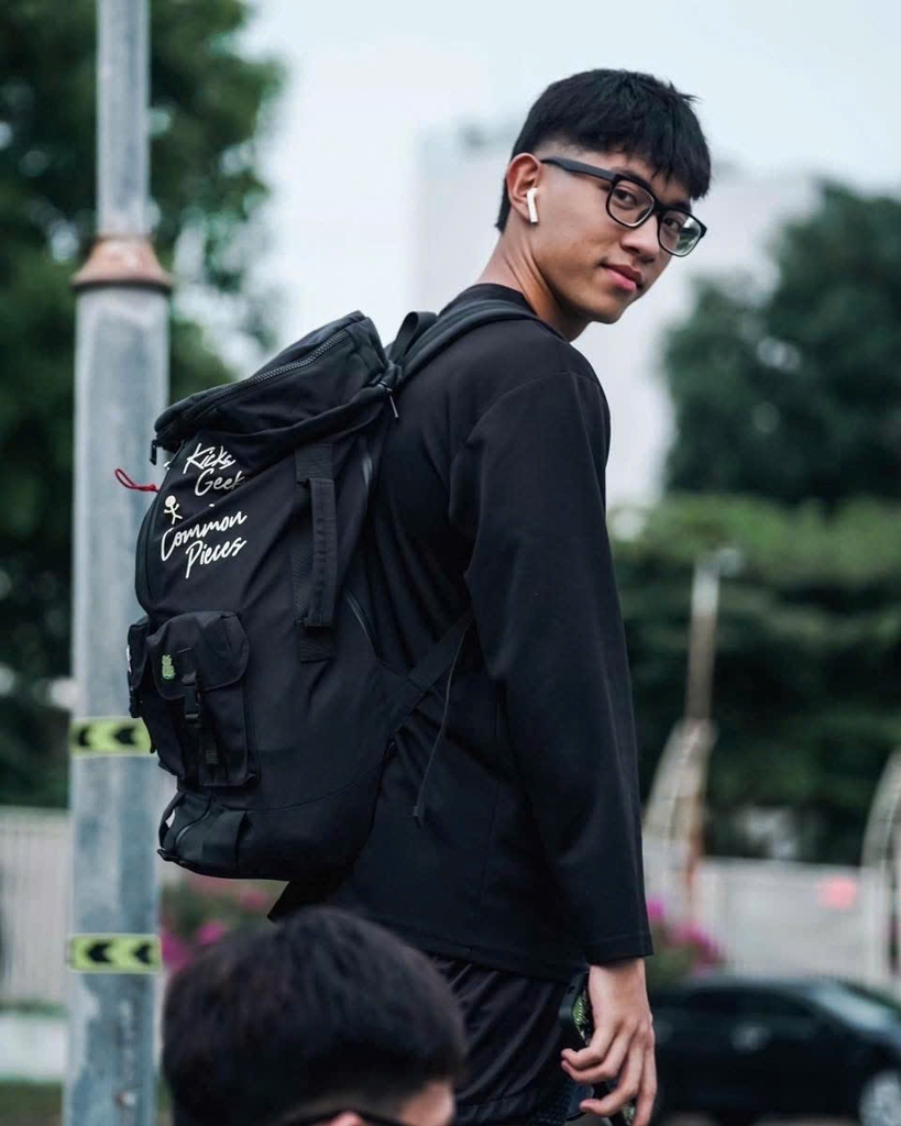 Balo thể thao COMMON PIECES X KICKGEEKS - Utility Backpack bản chữ trắng
