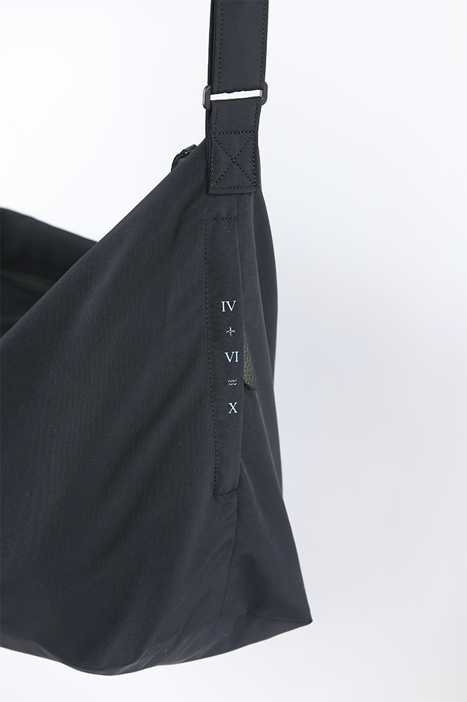 Túi đa năng COMMON PIECES X PHU HOANG - Flow Crossbody Bag - Perseverance Collection, Đa Năng, Chống Thấm Nước