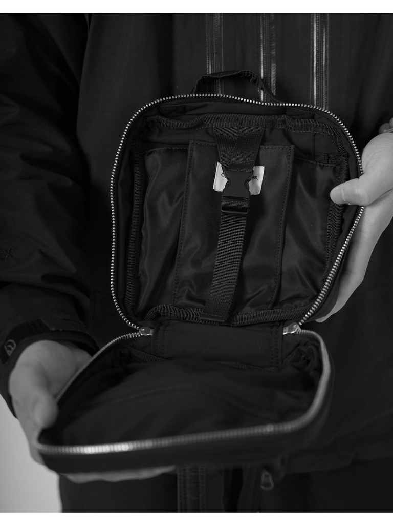 Túi đeo chéo COMMON PIECES - Square Bag