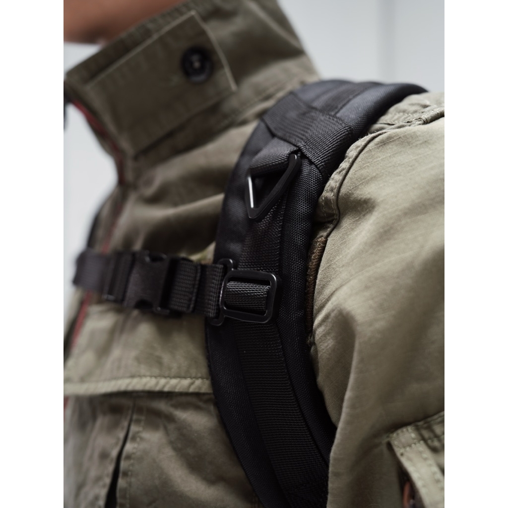 Balo thể thao COMMON PIECES X KICKSGEEKS - Utility Backpack bản chữ vàng