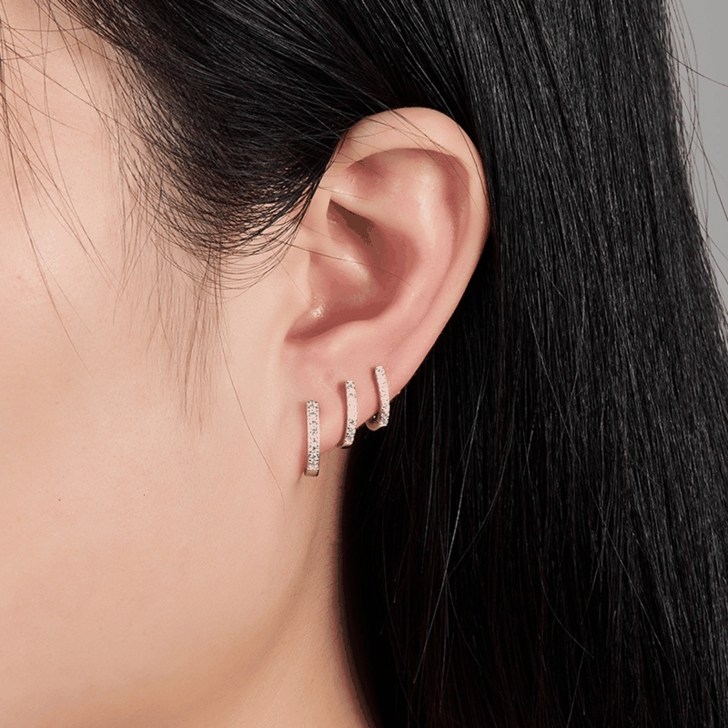 U-Shape Pavé Hoop Earrings | Khuyên Tai Sterling Silver 925 Phủ Bạch Kim/Vàng 18K