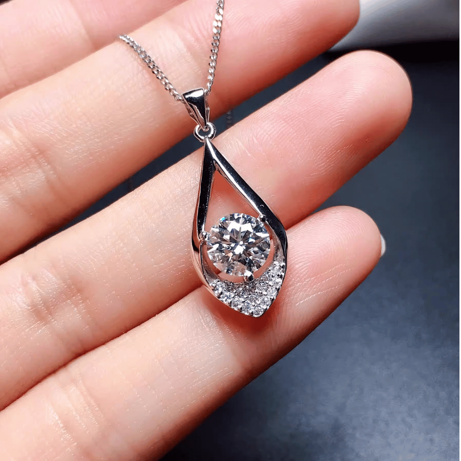 Heart Drop Halo Necklace | Dây Chuyền Moissanite 2 Carat Round Cut | Sterling Silver 925 | Kèm Giấy Kiểm Định GRA