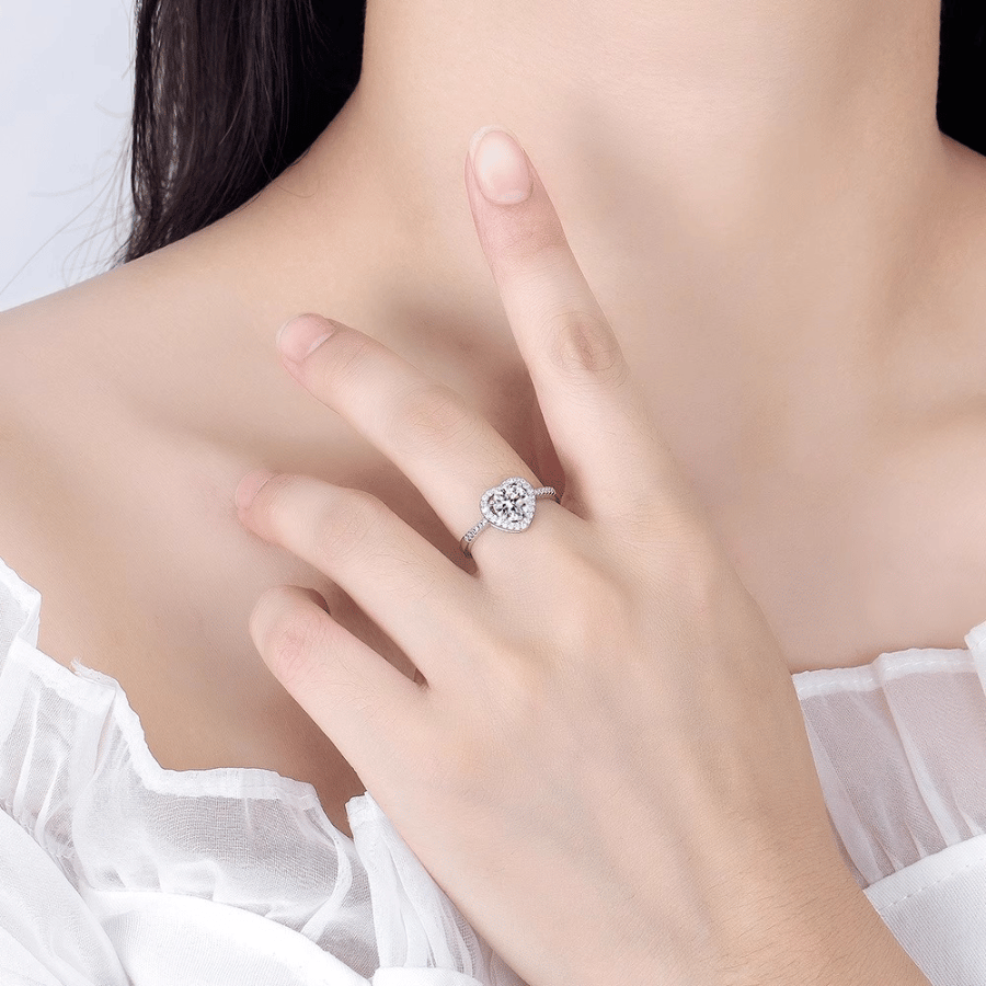 Heart Halo Ring | Nhẫn Moissanite 2 Carat Round Cut | Sterling Silver 925 | Kèm Giấy Kiểm Định GRA