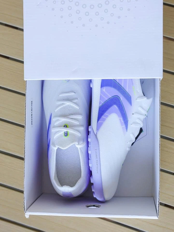 GIÀY BÓNG ĐÁ V-MACH 3.0.4 (TF) - White/Purple - MÃ 8621ZX1423
