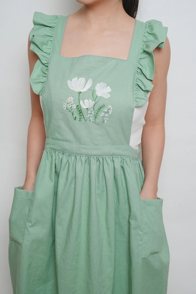 Tạp Dề  Vintage Bèo Vai -  Vải Linen Tự Nhiên – Tạp Dề Thời Trang Cao Cấp - Dành Cho Mẹ Và Bé, Màu Be/Hồng/Xanh - Set THƠ