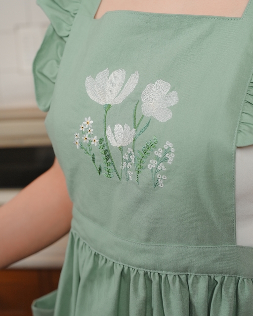 Tạp Dề  Vintage Bèo Vai -  Vải Linen Tự Nhiên – Tạp Dề Thời Trang Cao Cấp - Dành Cho Mẹ Và Bé, Màu Be/Hồng/Xanh - Set THƠ