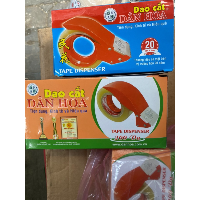 Cắt băng dính loại to