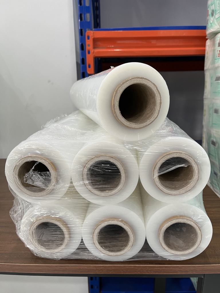 Màng co trong loại 3kg lõi 500g