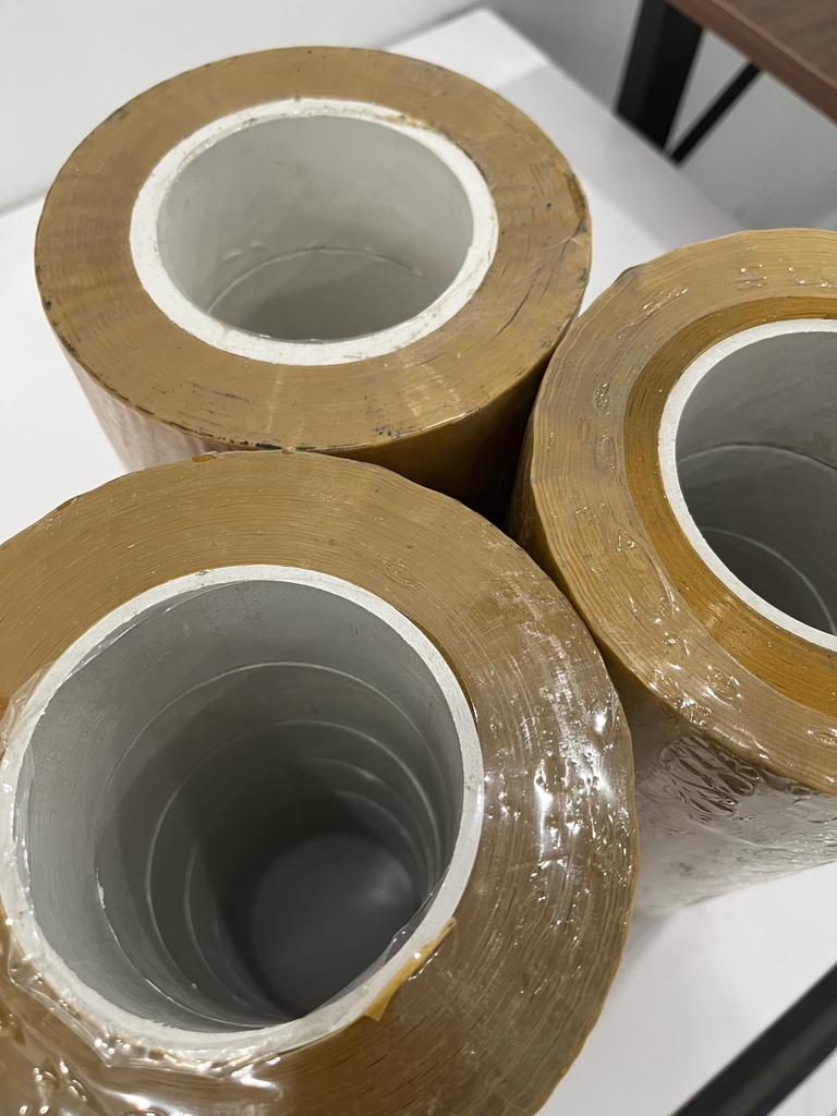 Băng dính đục (3kg) Lõi nhựa 3mm (6 cuộn/cây)