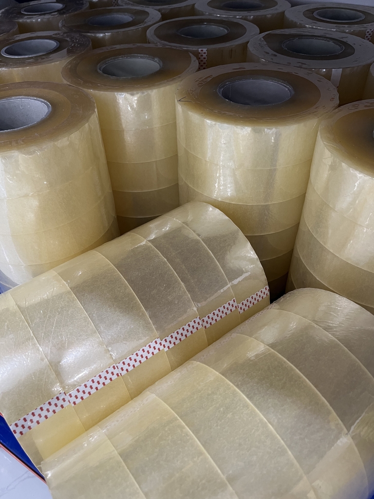 Băng dính trong (6kg) Lõi nhựa 3mm (6 cuộn/cây)