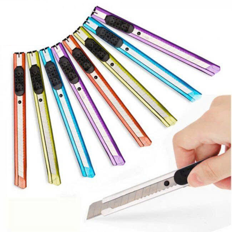 CD063_Dao rọc giấy_9mm_Màu lẫn