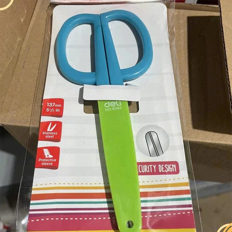 E6060_Kéo học sinh_Màu lẫn