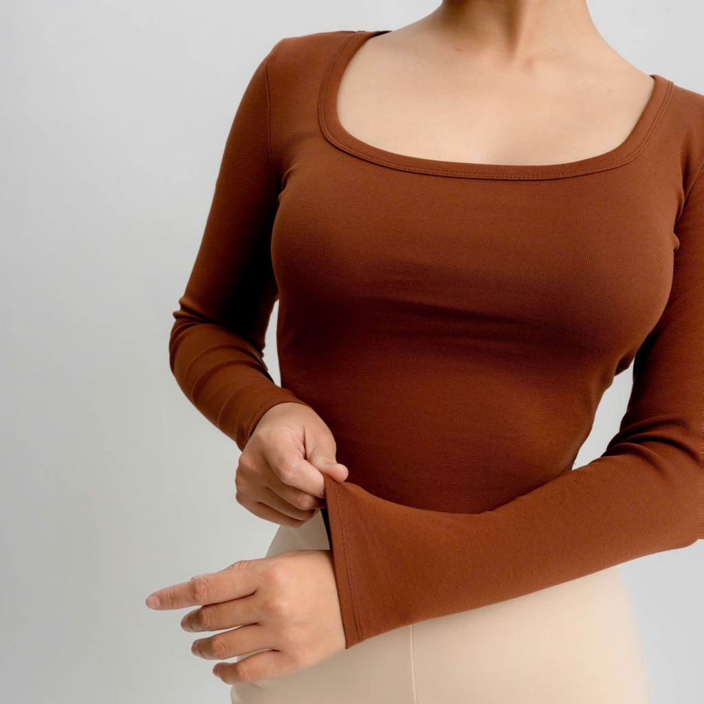 A8 - Áo Thun Croptop Cổ Vuông Vạt Bầu Dài Tay