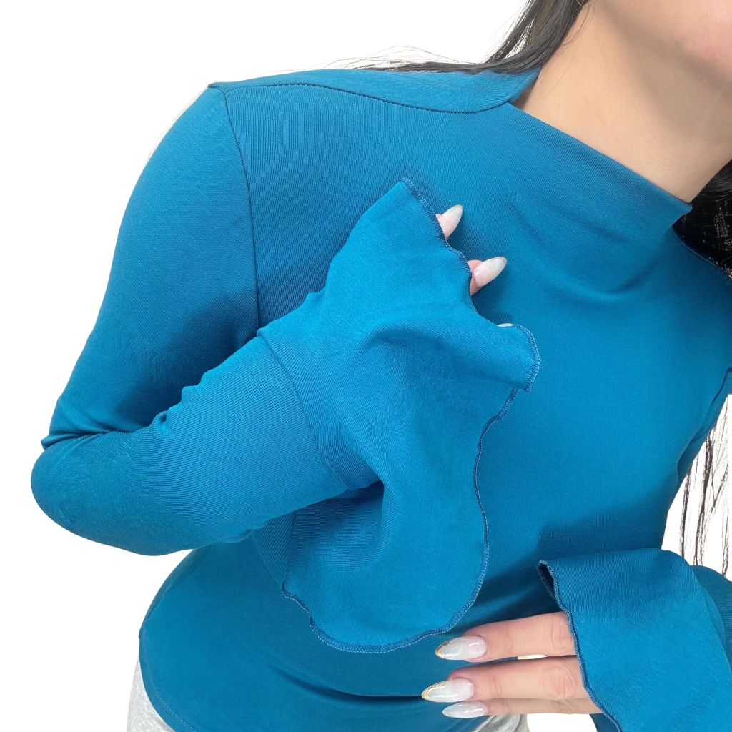 A40 - Áo Cổ Trụ Dài Tay Loe