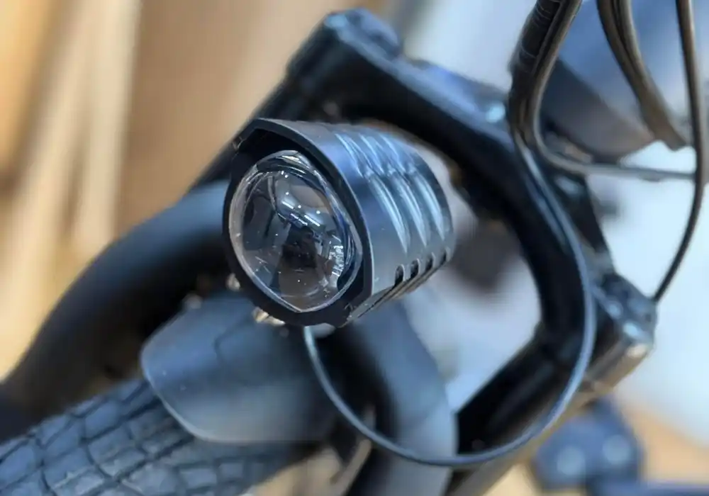 Trang bị đèn LED cường độ sáng cao